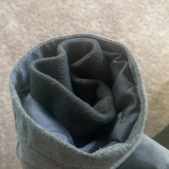 Large Eddie Bauer Grey Winter Coat - Picture 9 of 10